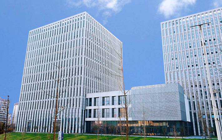 从打样到批量生产：中山市海龙制衣有限公司工作服工装定制全流程指南